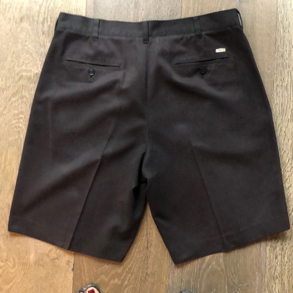 Men’s Izod Shorts - Picture 6 of 7